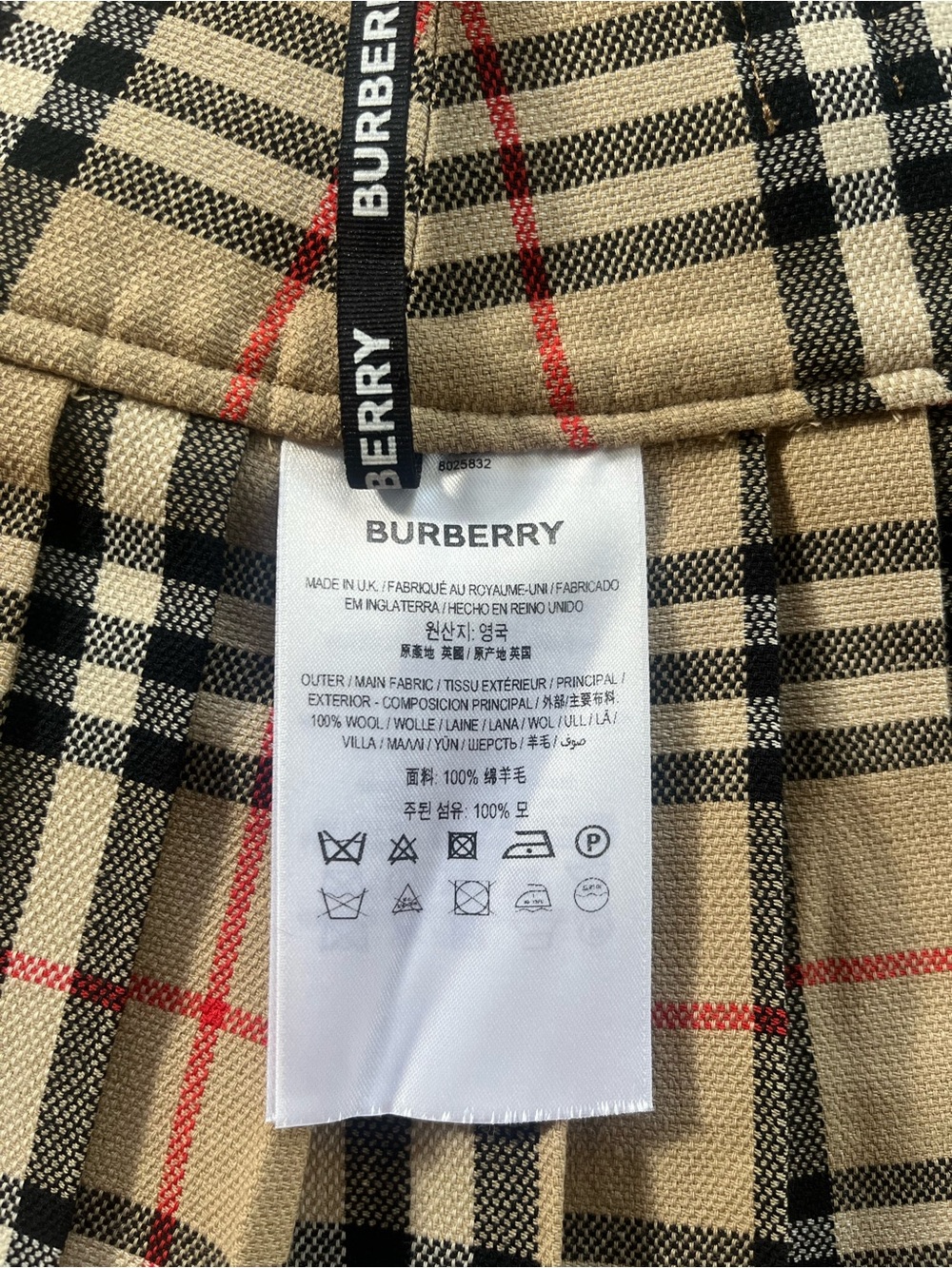Burberry Beige Plaid Pleated Mini Skirt with Side Buckles - Picture 5 of 9